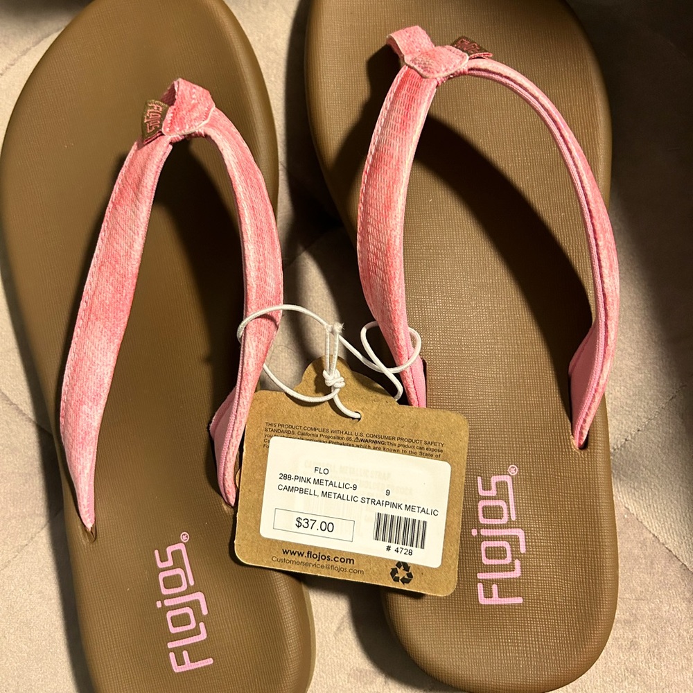 NWT Flojos Pink Metallic Sandals